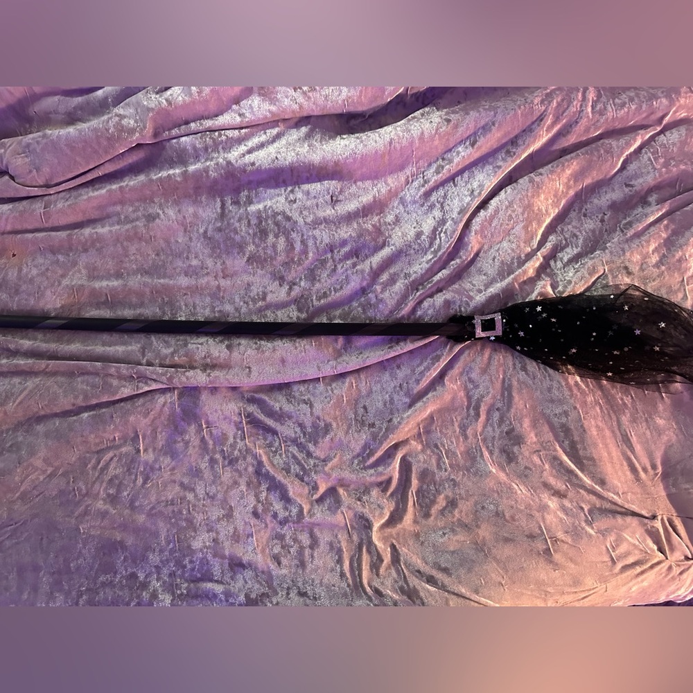 Small black witches broom